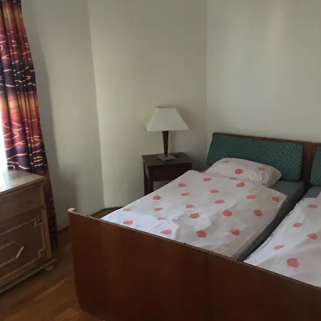 The Ugly Red Hostel Siofok